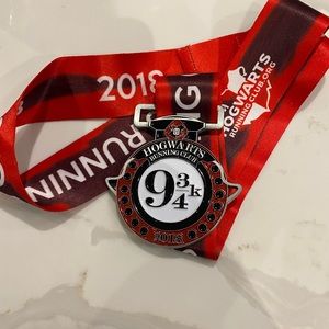 Harry Potter Hogwarts Running Club 2018 9 3/4K Run medal